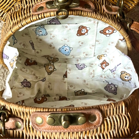 Wicker bear basket purse - Picture 3 of 6